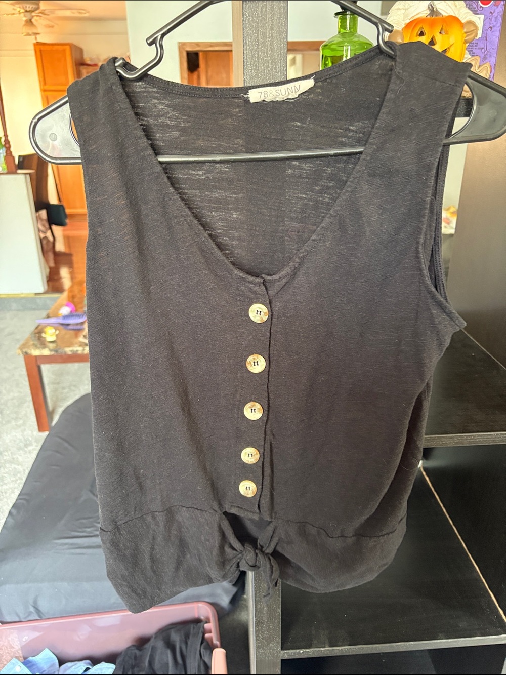 Sleeveless Black Button-Front Tie Hem Tank Top